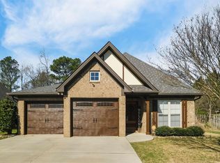 1068 Emerald Ridge Dr, Calera, AL 35040