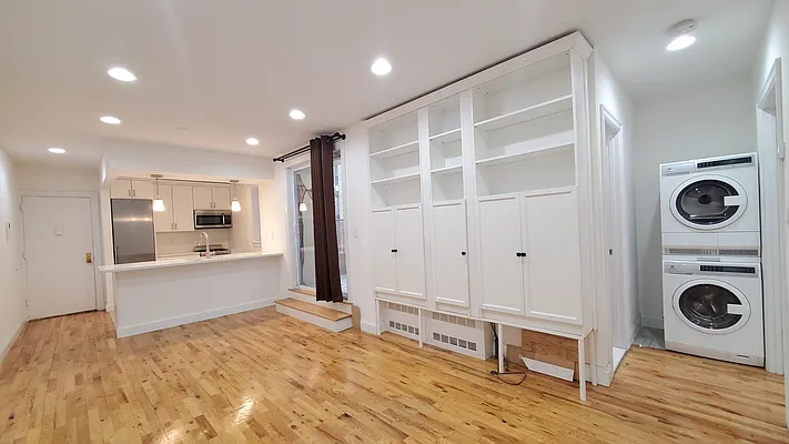 Rented by Compass | media 11