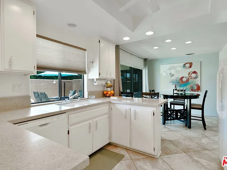 Royal Palm Dr — Photo 5