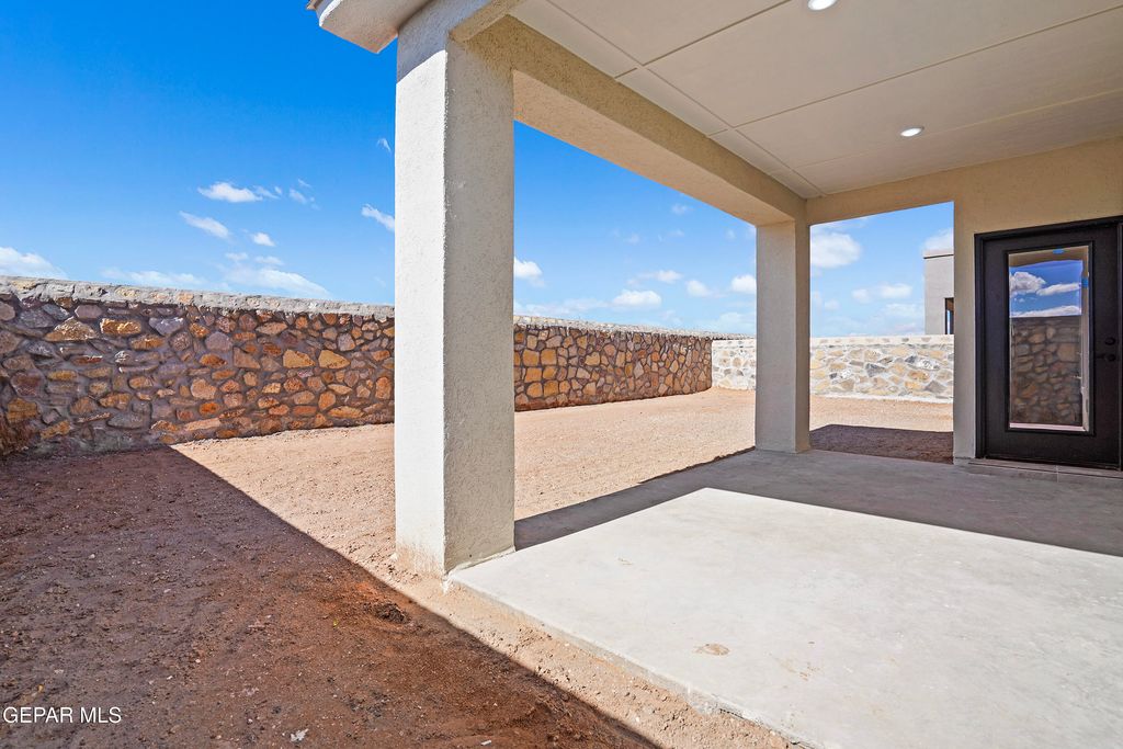 Apartment in El Paso - View 5