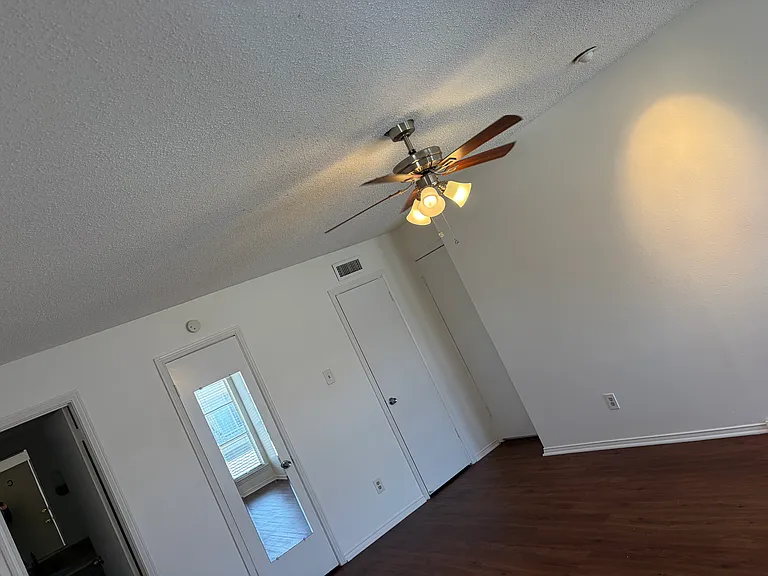 5808 Sandhurst Ln #C3 — Photo 6