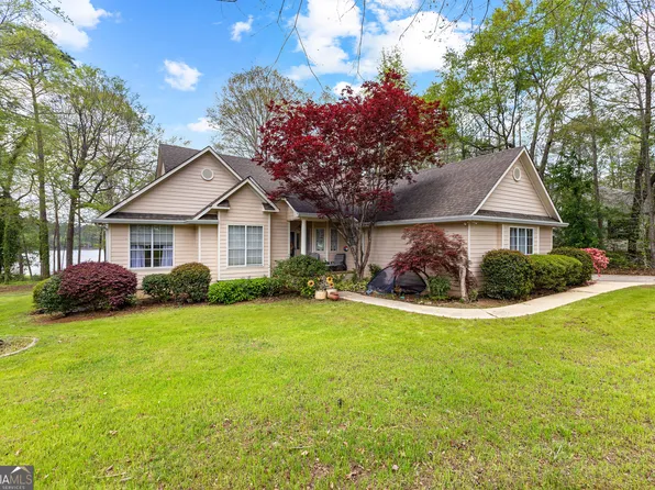 65 Pointe View Ct, Jackson, GA 30233