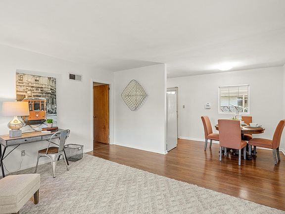 5th image of 1715 Hall Dr