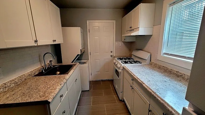2 bed, 667 sqft, $1,095 — Photo 4