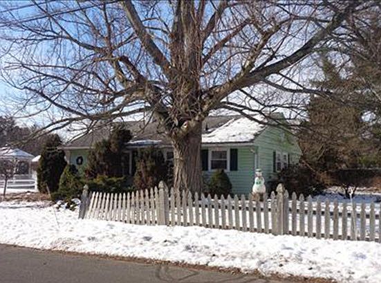 2nd image of 4 Rosemont Dr