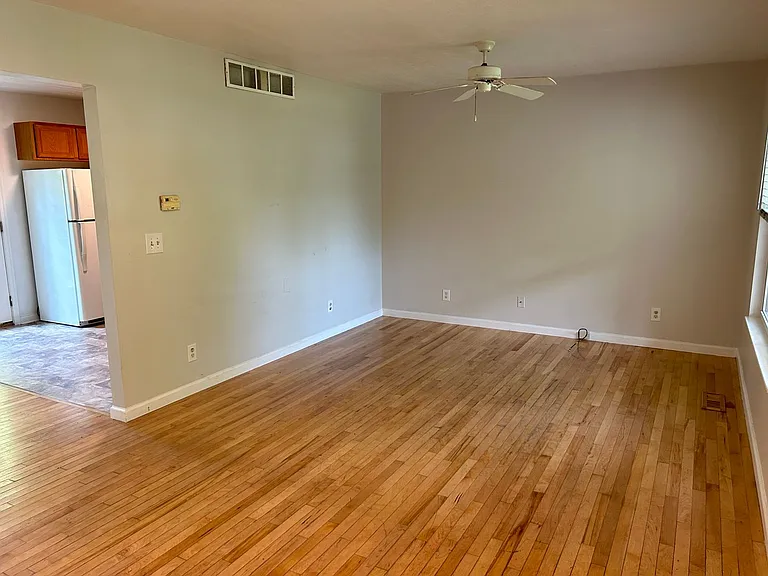 3217 Daytona Ave — Photo 4