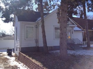 489 Jefferson Ave, Elgin, IL 60120