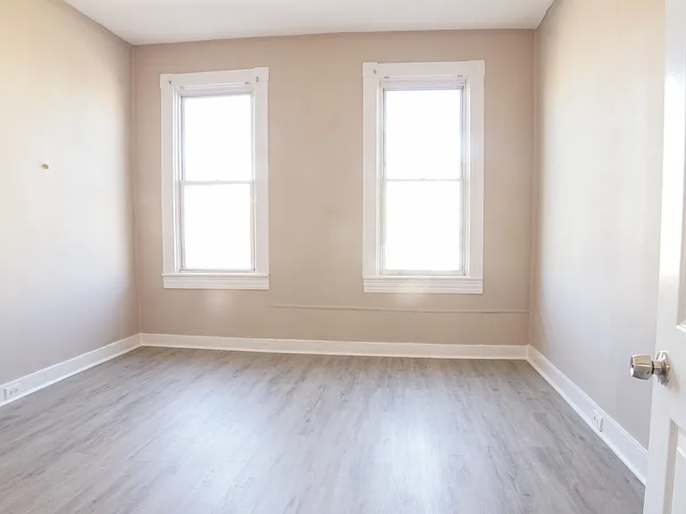 2705 Orleans St — Photo 8