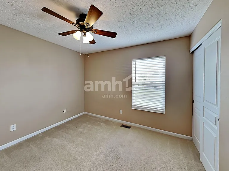 6694 Waverly Park — Photo 15