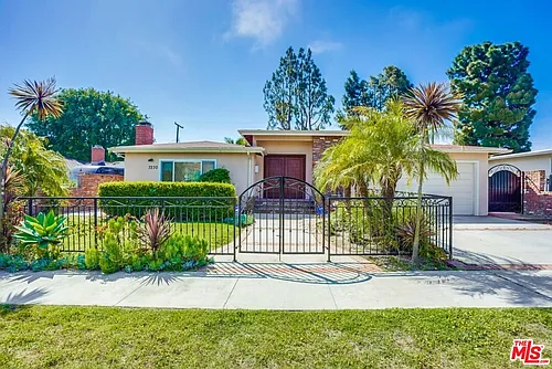 7230 W 90th St Photo 1 7230 W 90th St Photo 1