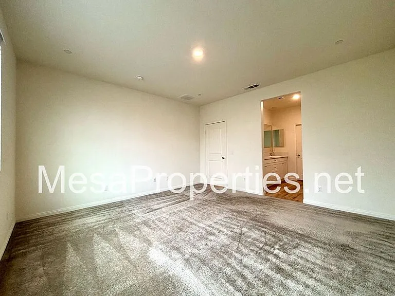 12594 Ava Loma St — Photo 24