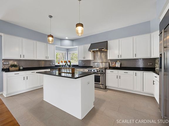 5th image of 2494 Adamsway Dr