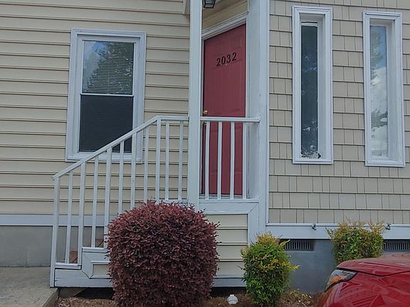 2nd image of 2032 Elmhurst Ln