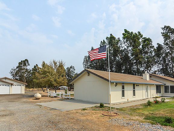 4th image of 5950 Sunset Blvd W