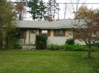 8 Lampan Ln, Winston Salem, NC 27105