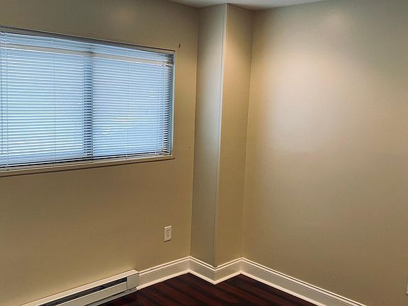 4th image of 411 N McBride St