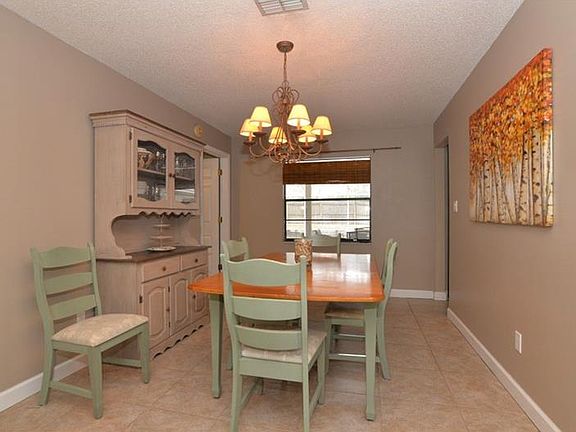 5th image of 105 Stevenage Ct