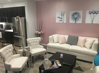 13216 Shaw Ln, Sylmar, CA 91342