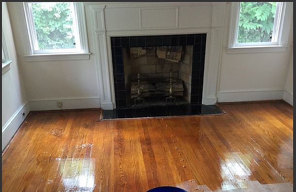 2nd image of 633 E Black St
