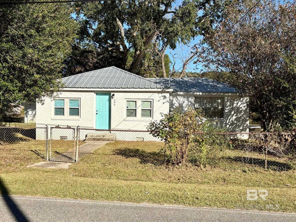 605 S White Ave, Bay Minette, AL, Bay Minette