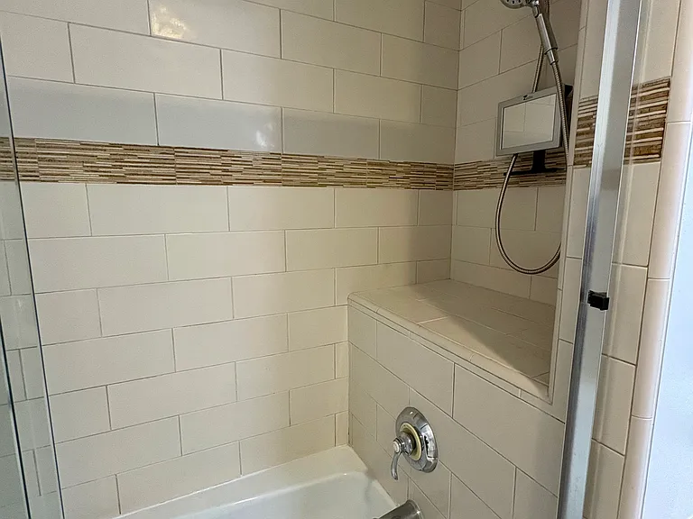 1310 Creekside Dr — Photo 31