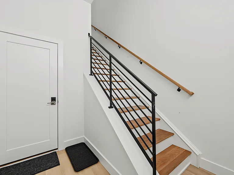 101 A Westminster Ave — Photo 7