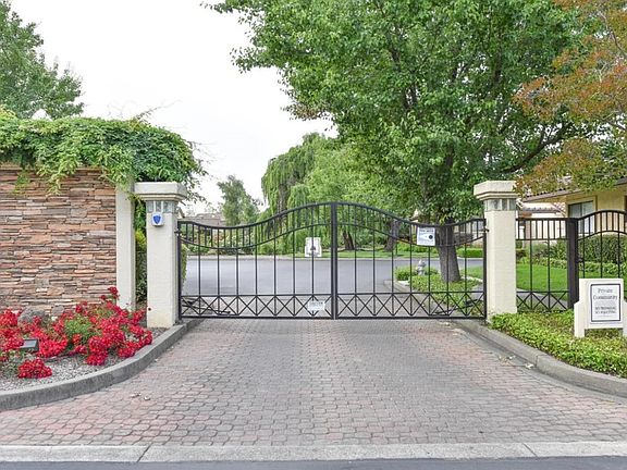2nd image of 79 Fountain Grove Circle