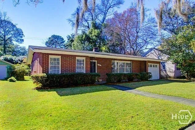 21 Columbus Dr