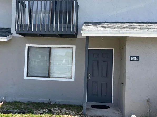 1604 Wharf Lane, Greenacres, FL 33463