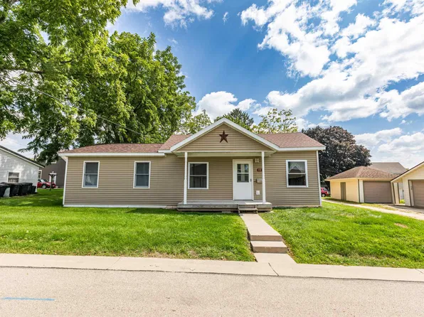 109 N Rogers St, Dodgeville, WI 53533