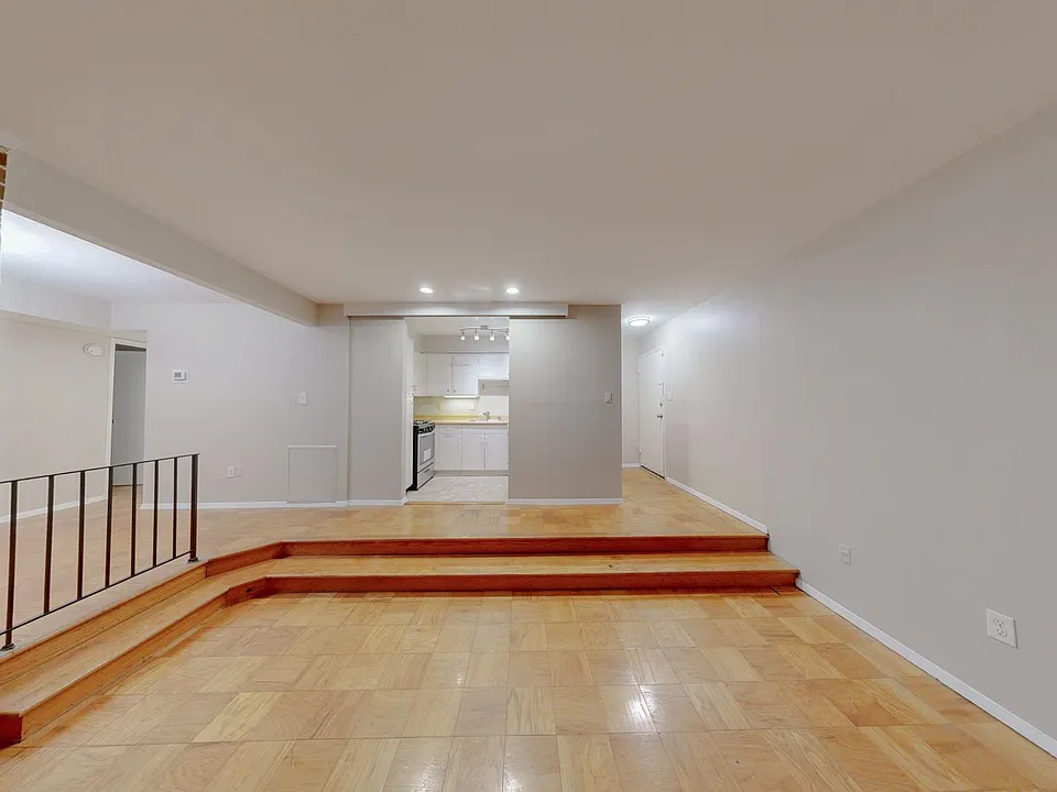 9806 Georgia Ave #302