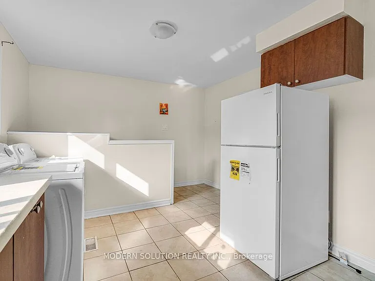 142 Mill St N — Photo 8