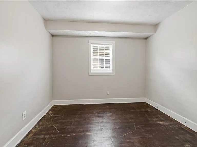 35 - 37 S Sherman Dr — Photo 17