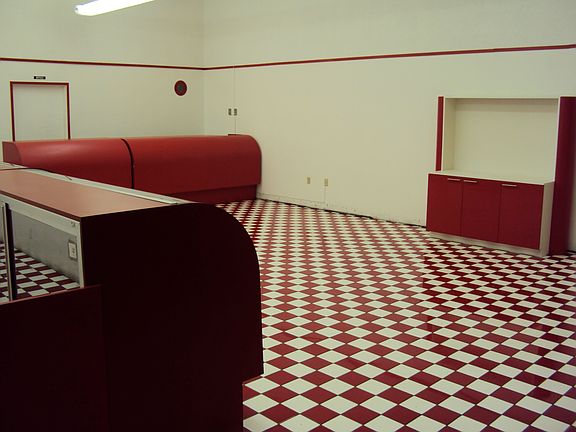 4th image of 2415 Sonoma Blvd