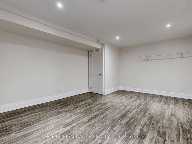 509 Maine St — Photo 25