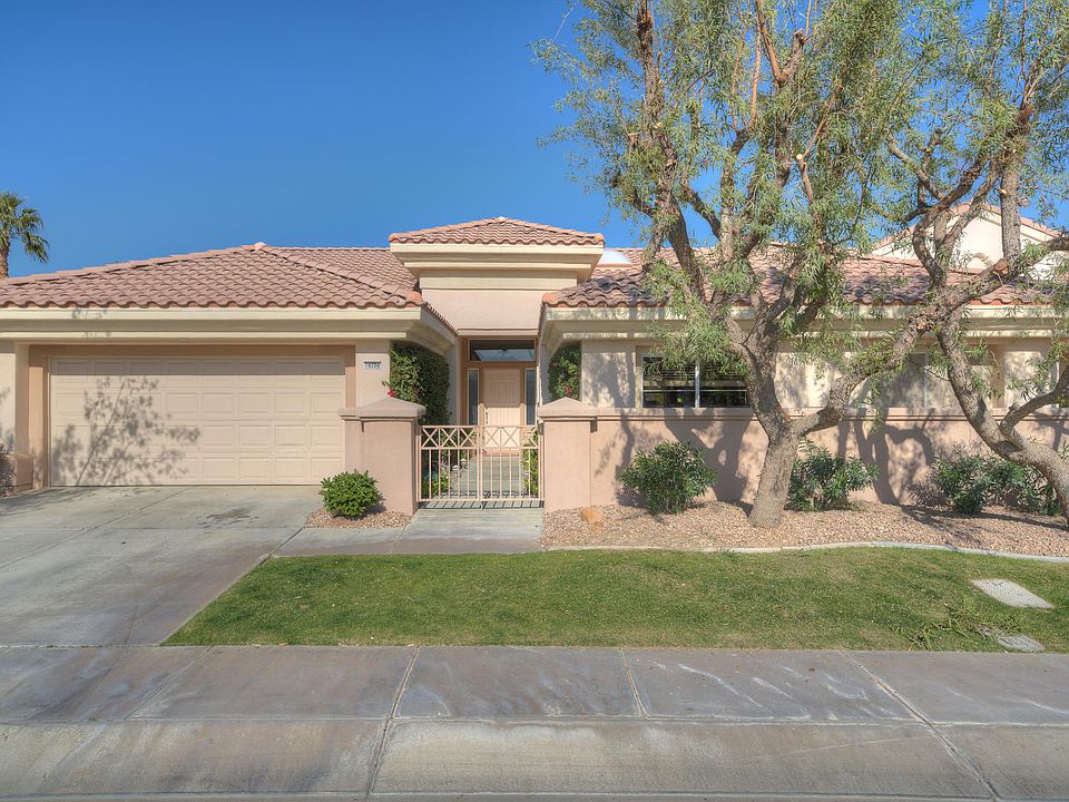 1st image of 78208 Desert Willow Dr