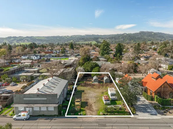 19325 5th Street W, Sonoma, CA 95476