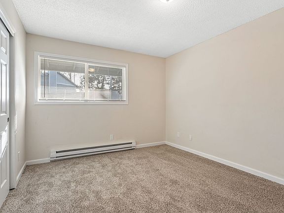 3rd image of 16520 NE Glisan St #27