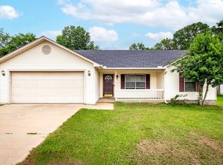 10 Willard St, Ward, AR 72176
