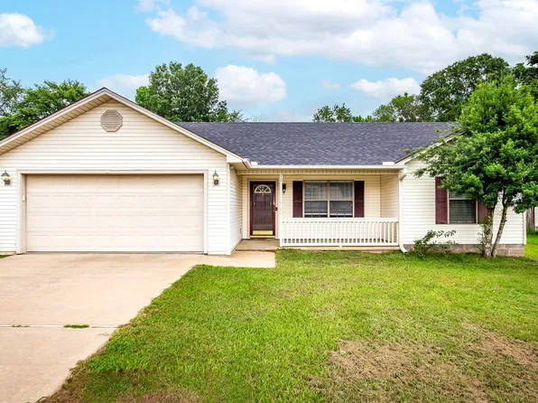 10 Willard St, Ward, AR 72176