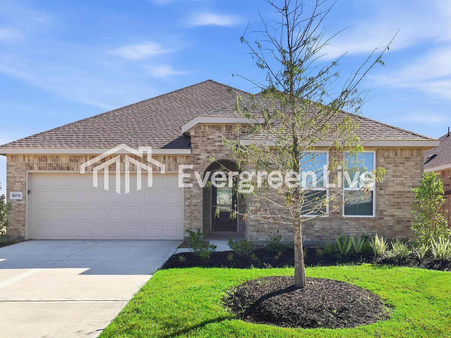 4 bed, 2.0 bath, 2083 sqft, $2,245 — Photo 1