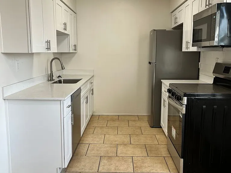 Catalina View Apartments — Photo 73
