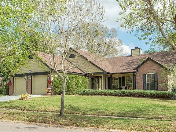 2nd image of 342 Pine Shadow Ln