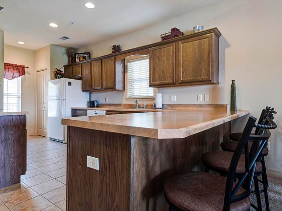 3rd image of 330 S Wildwood Dr Unit 5