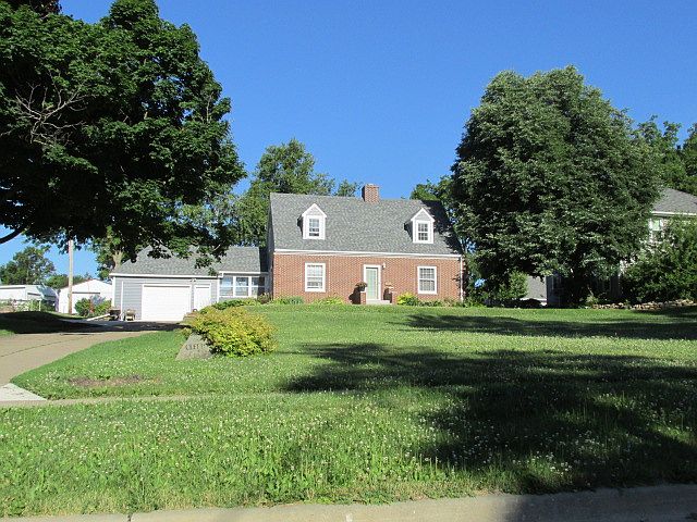 1st image of 229 N Gill St