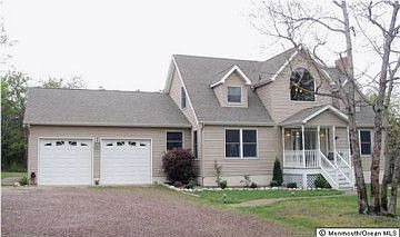 2nd image of 17 Old Brookville Rd