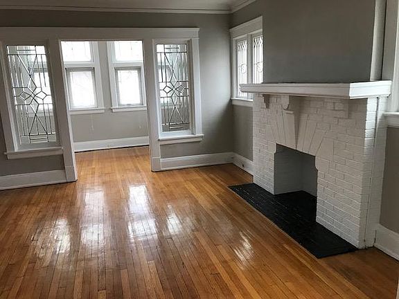 2nd image of 2815 Euclid Heights Blvd APT 1