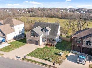 1140 Stillwood Dr, Clarksville, TN 37042