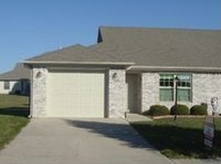 2054 Pelican Dr, Franklin, IN 46131