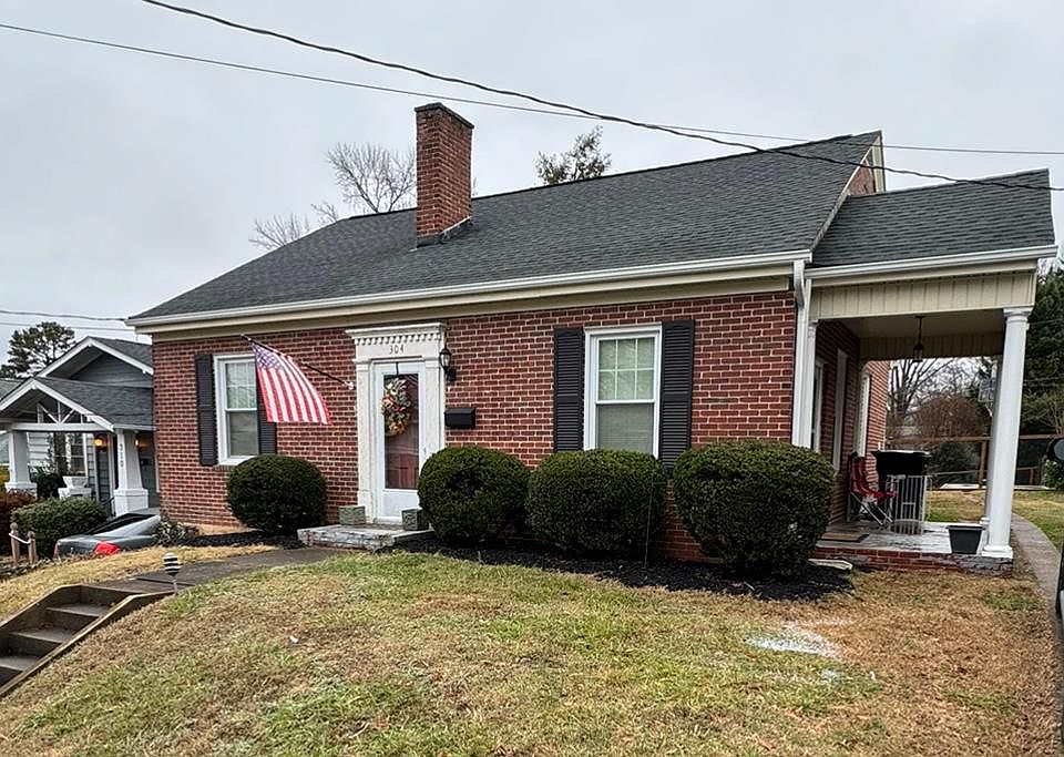 1st image of 304 Robertson Ave